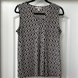 Black and White Patterned Sleeveless Top
